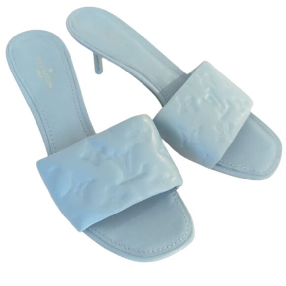 💙 Louis Vouitton Lambskin Baby Blue Revival Mule - 2 inch heels - Size 37 💙 - Picture 7 of 16